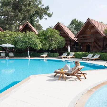 Woodline Hotel 3*